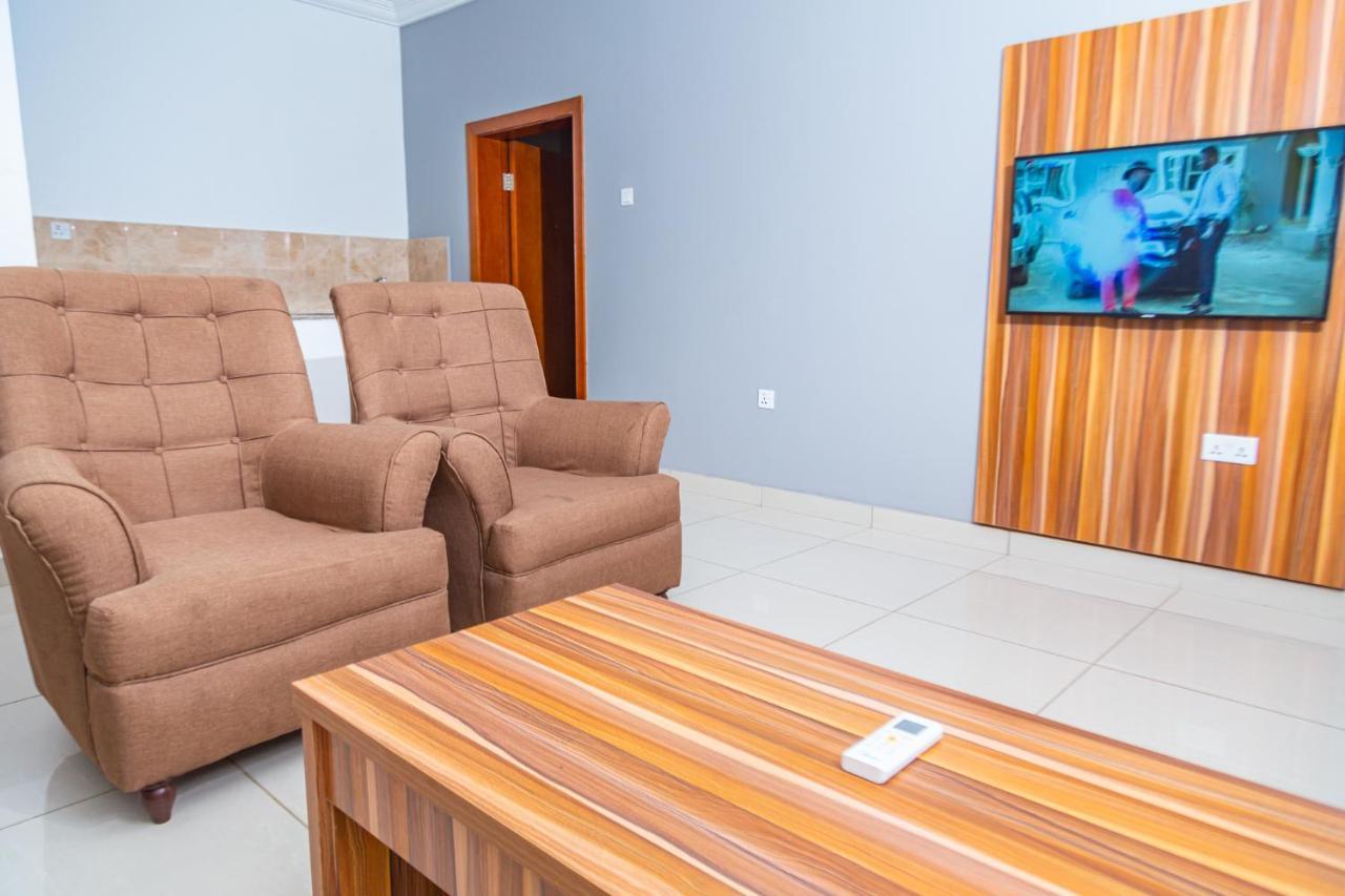 Guest Pride Hotel Kano Bagian luar foto