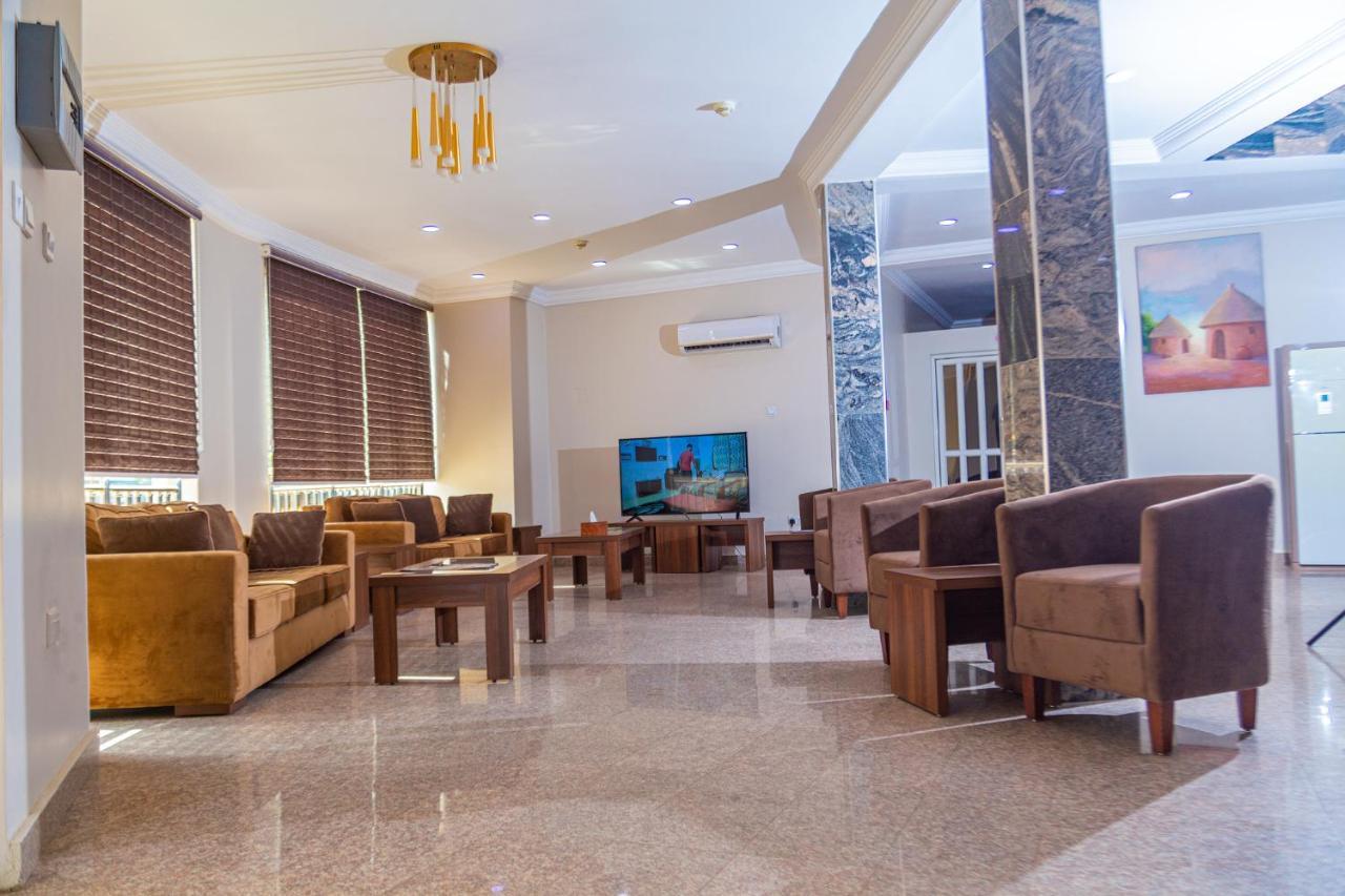 Guest Pride Hotel Kano Bagian luar foto