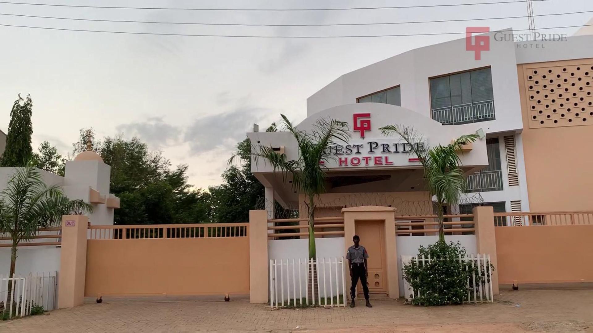 Guest Pride Hotel Kano Bagian luar foto