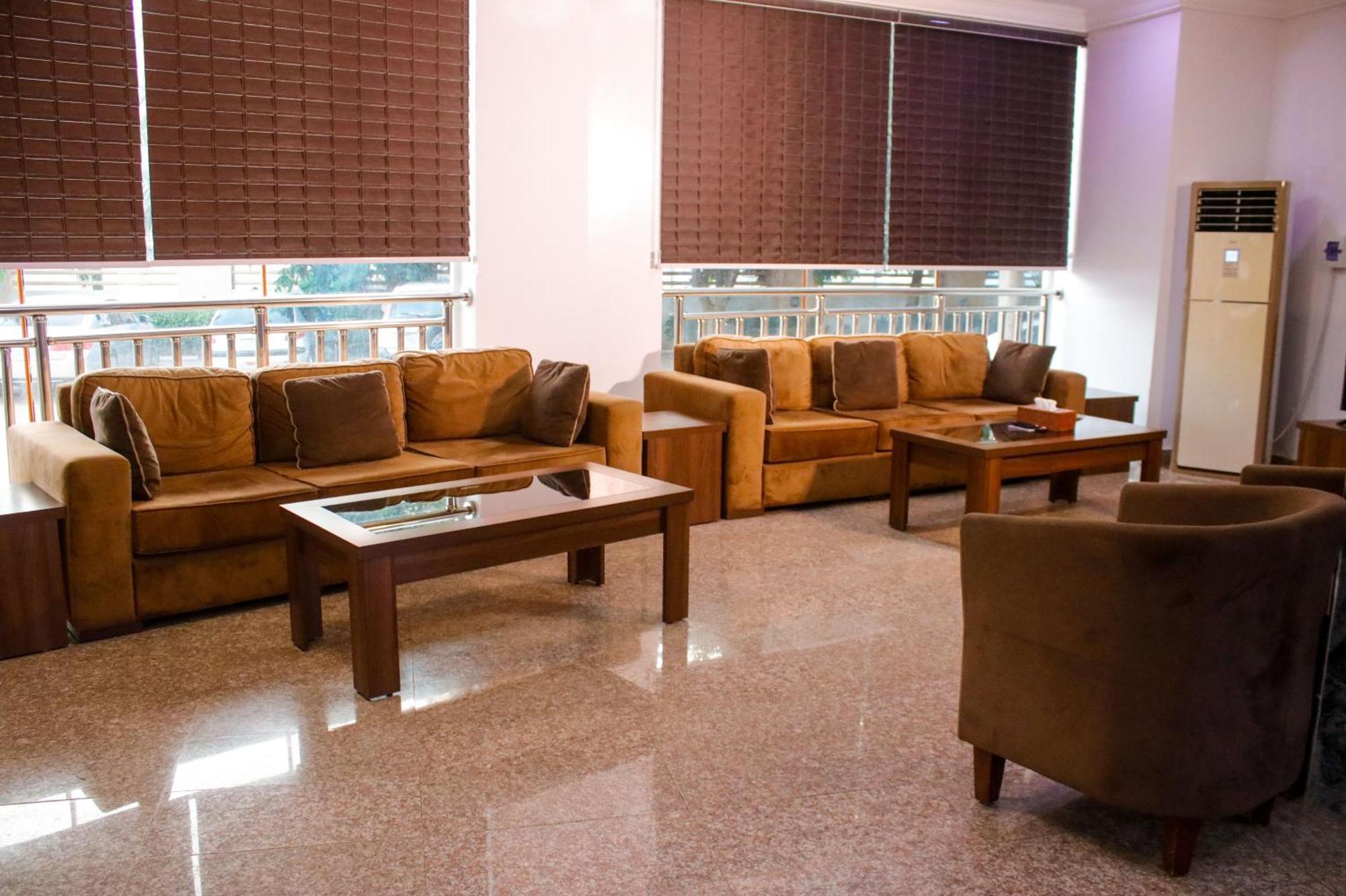 Guest Pride Hotel Kano Bagian luar foto