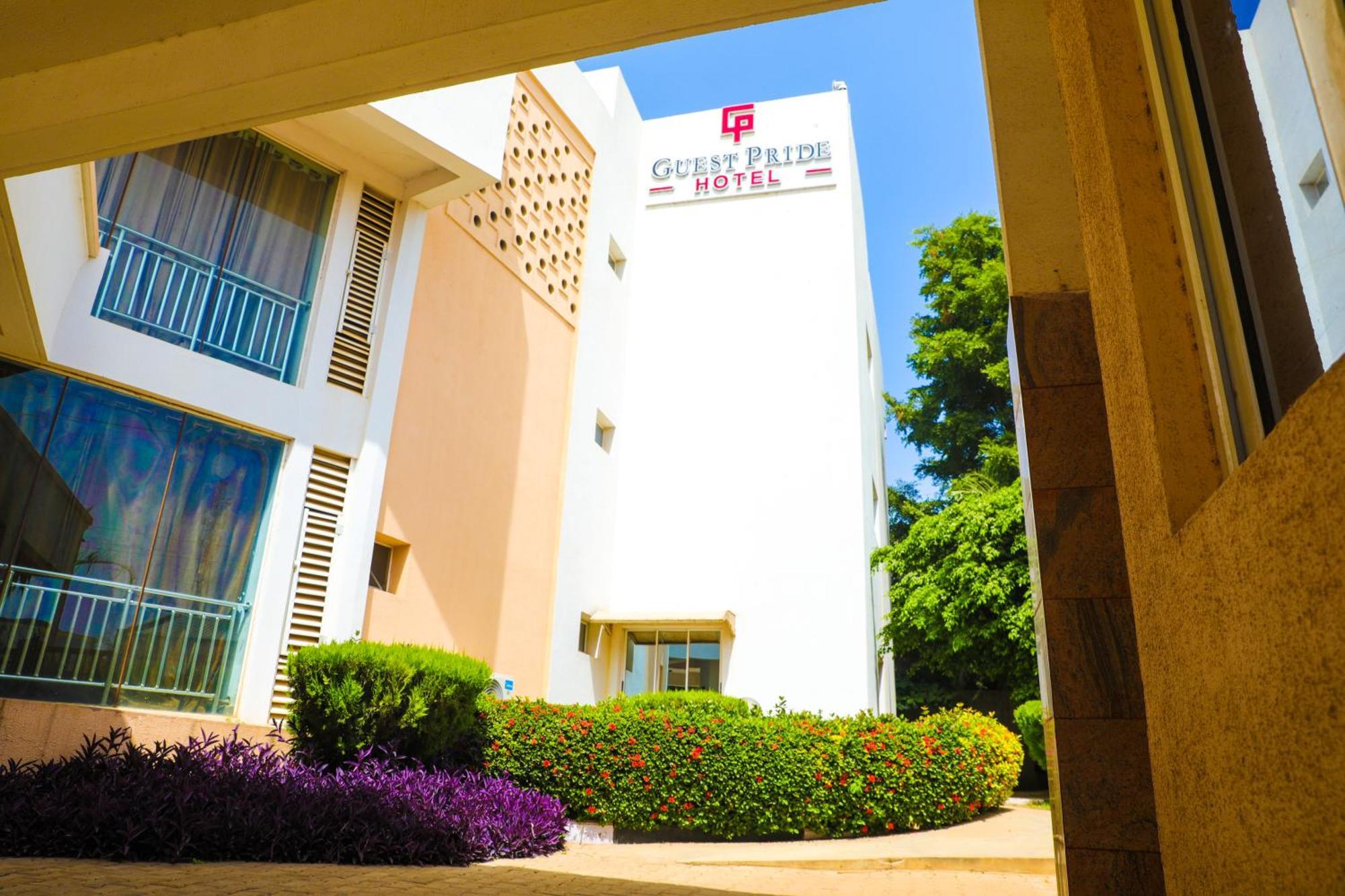 Guest Pride Hotel Kano Bagian luar foto